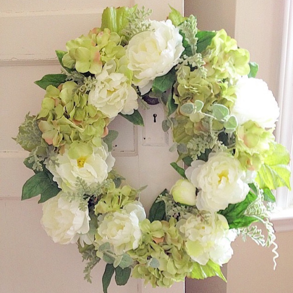 FABULOUS FLORAL WREATH